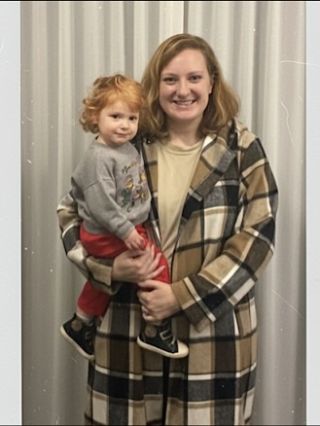 Potkat svoje mladší já, tu holčičku bych samou láskou umačkala 🫂 Dala bych jí veškerou lásku, jako jí teď dávám svému...